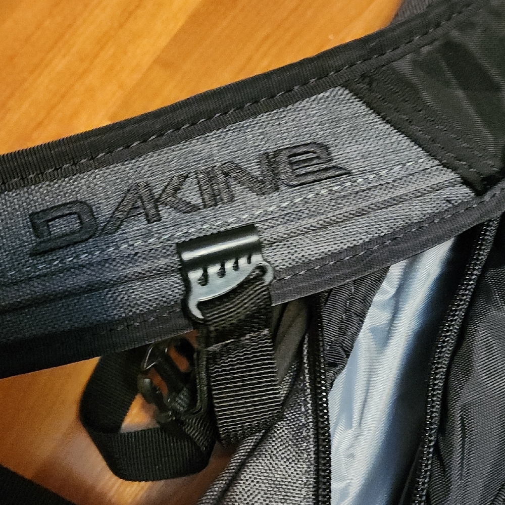 Dakine Gray Men's Daypack Backpack - Picture 10 of 11